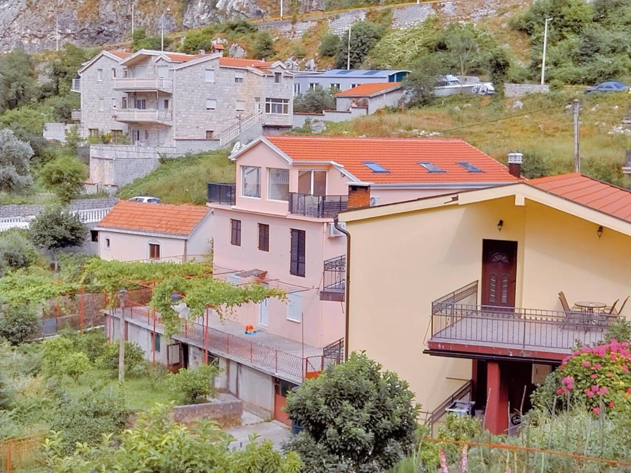 Apartment Dora Kotor Exterior foto